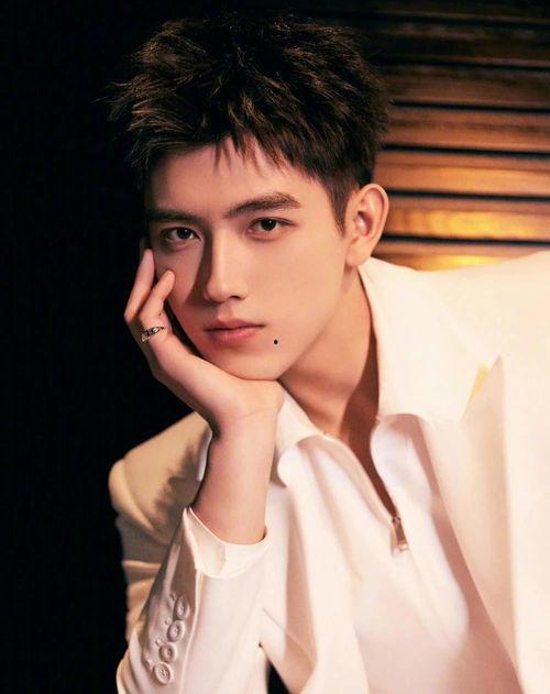 娱乐圈爆料陈飞宇,揭秘明星背后的故事 第1张 娱乐圈爆料陈飞宇,揭秘明星背后的故事 第1张